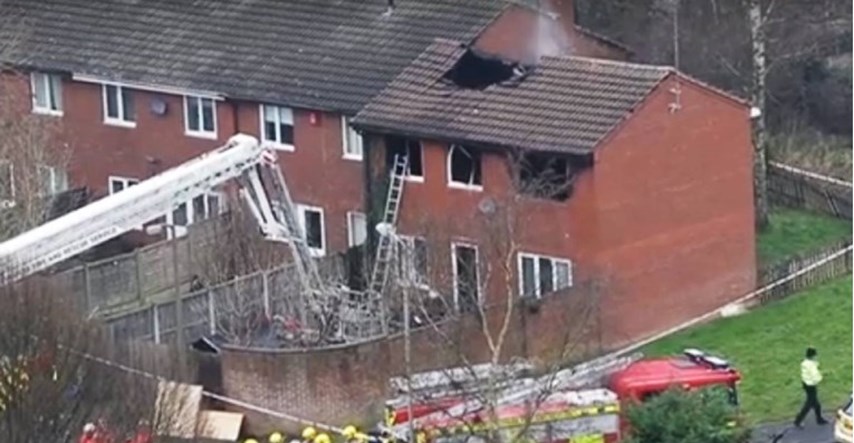 Četvero djece poginulo u požaru kuće u Engleskoj. Policija uhitila dvoje ljudi